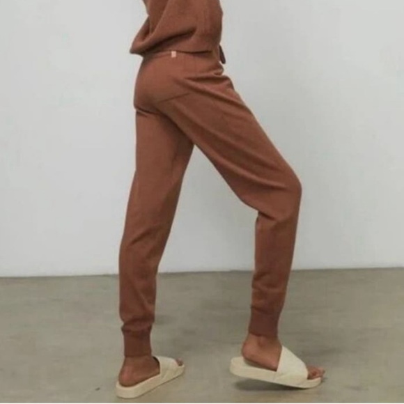 NEW - Cozy Cotton Silk Jogger - Picture 2 of 6